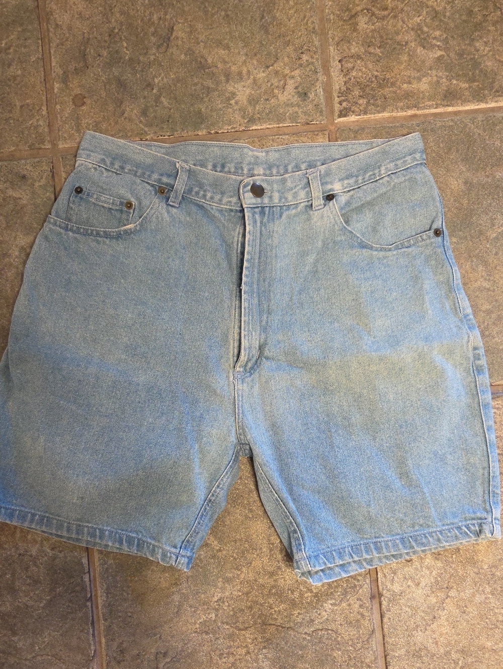 Light Blue Men's Denim Shorts - Classic Five-Pocket Style